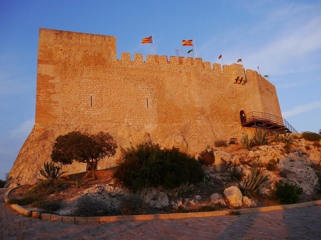 Petrer: Castle and Old Town Guide