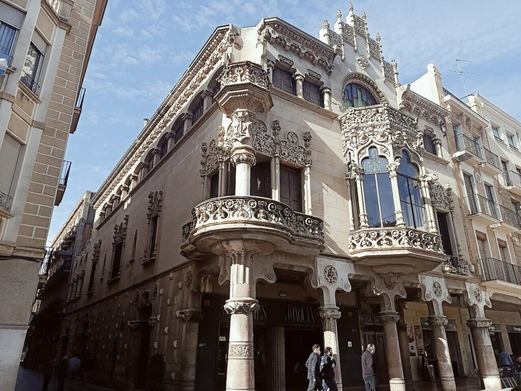 Casa Navàs, the Modernista building on Plaça del Mercadal in the centre of Reus, with its ornate balconies and carved facade