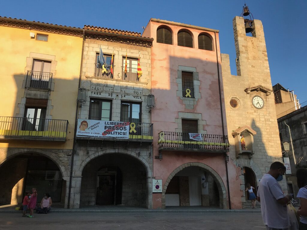 Torroella de Montgrí: Medieval Town & L’Estartit Beaches
