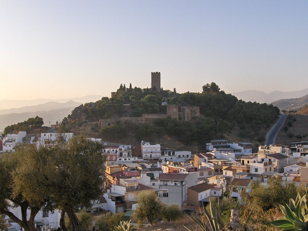 Vélez-Málaga: Old Town, Moorish Fortress and Torre del Mar Beach